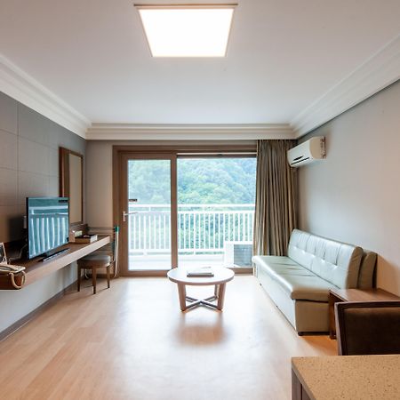 Hotel Vivaldipark Hongcheon Exterior foto